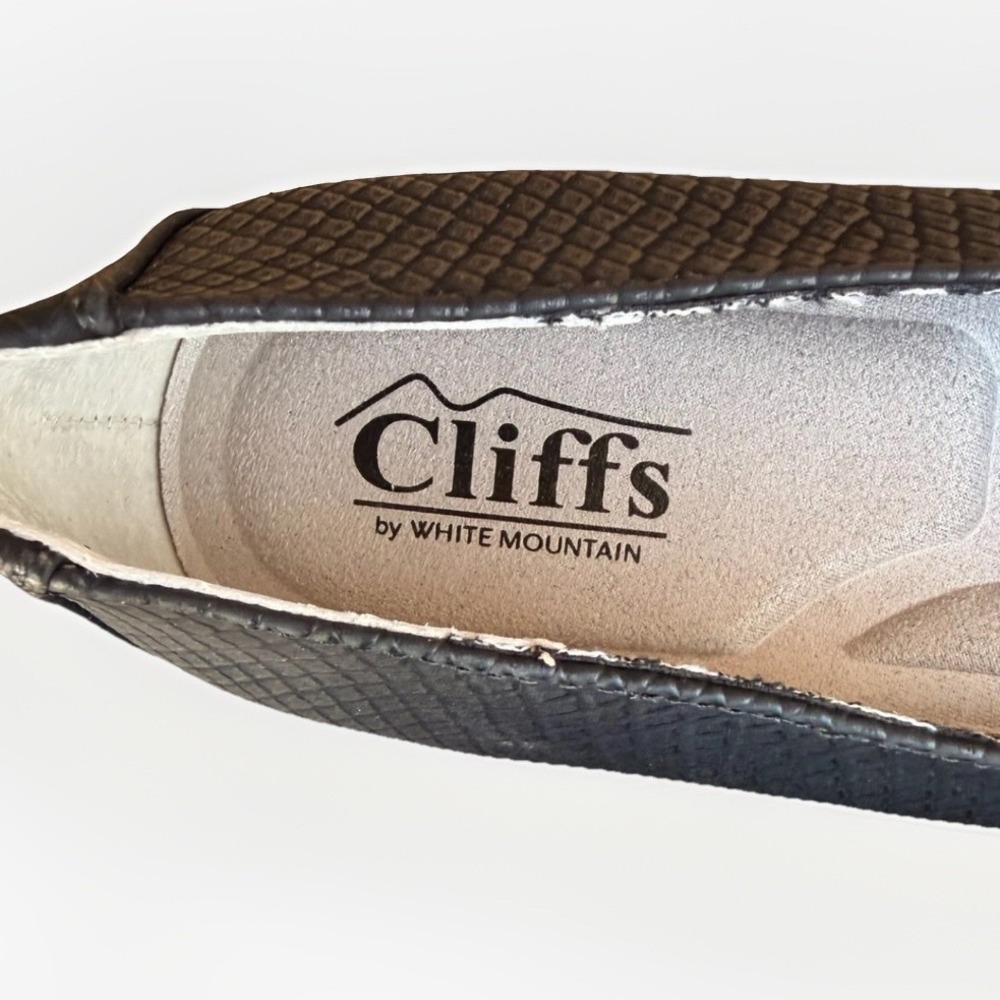 Cliffs by White Mountain Gracefully Flats Women's Size 7 Black Print Slip On - Picture 13 of 16